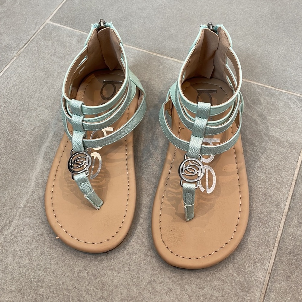 Bebe girls mint green sandals. Worn once. Excellent condition.